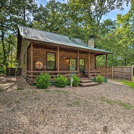 Ideally Located Broken Bow Cabin - Private Hot Tub Ngoại thất bức ảnh