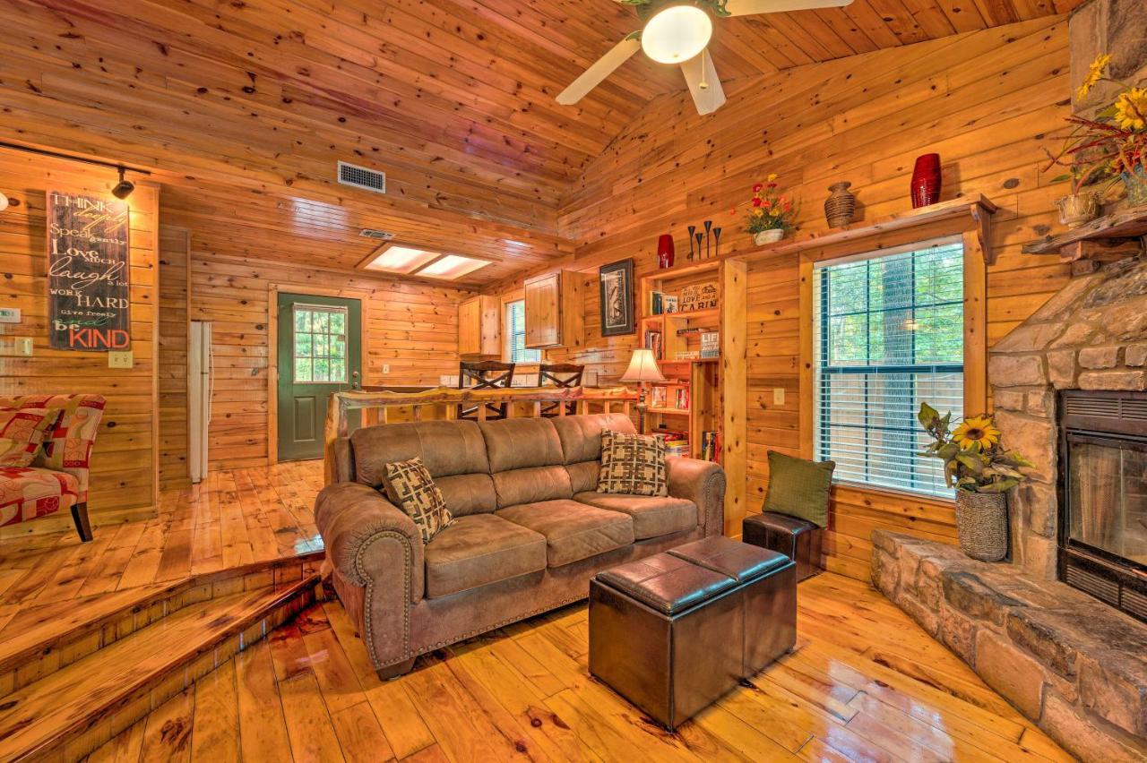 Ideally Located Broken Bow Cabin - Private Hot Tub Ngoại thất bức ảnh