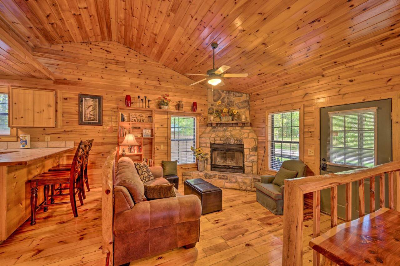Ideally Located Broken Bow Cabin - Private Hot Tub Ngoại thất bức ảnh