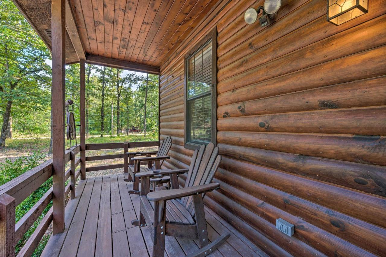 Ideally Located Broken Bow Cabin - Private Hot Tub Ngoại thất bức ảnh