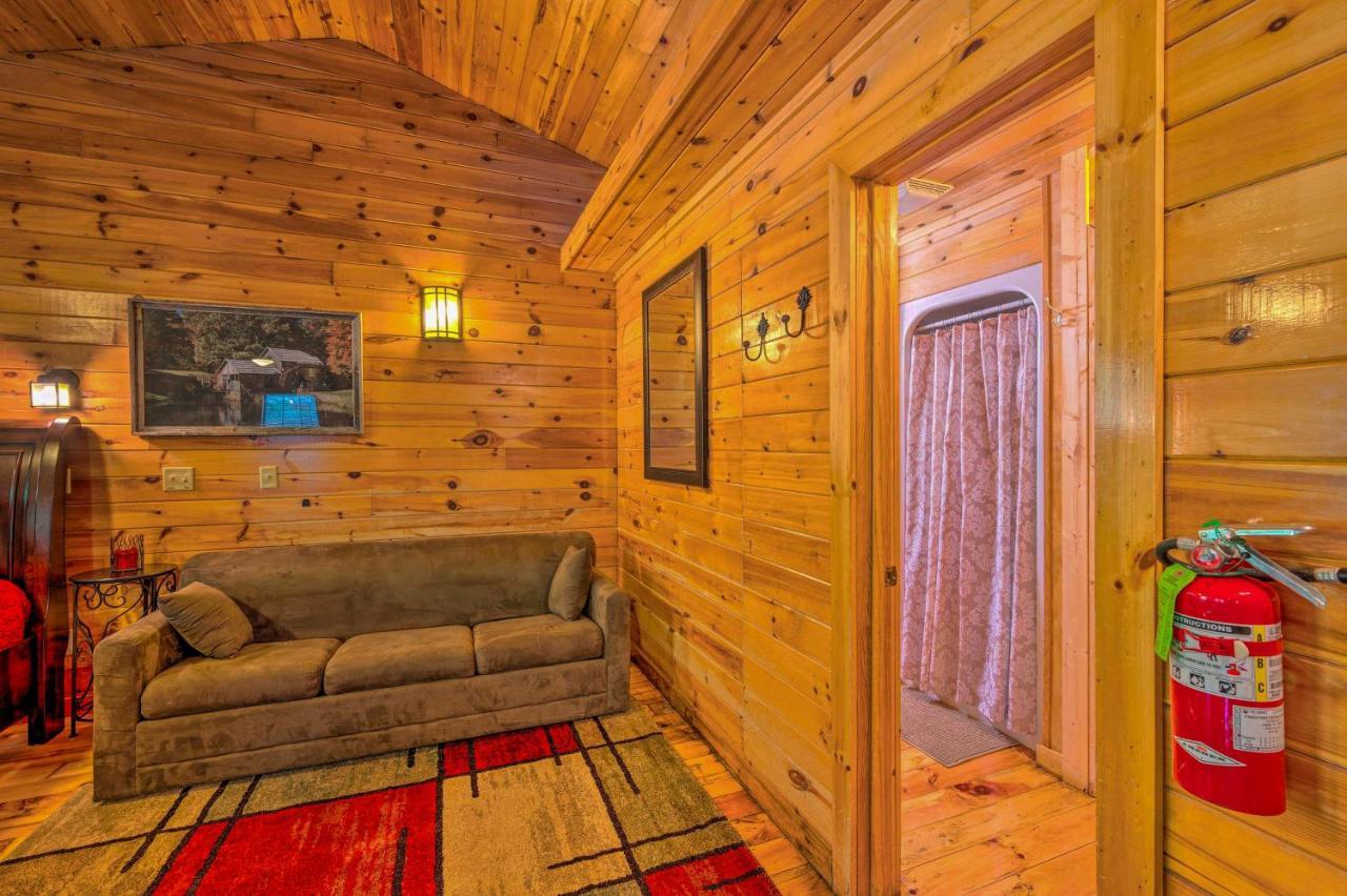 Ideally Located Broken Bow Cabin - Private Hot Tub Ngoại thất bức ảnh