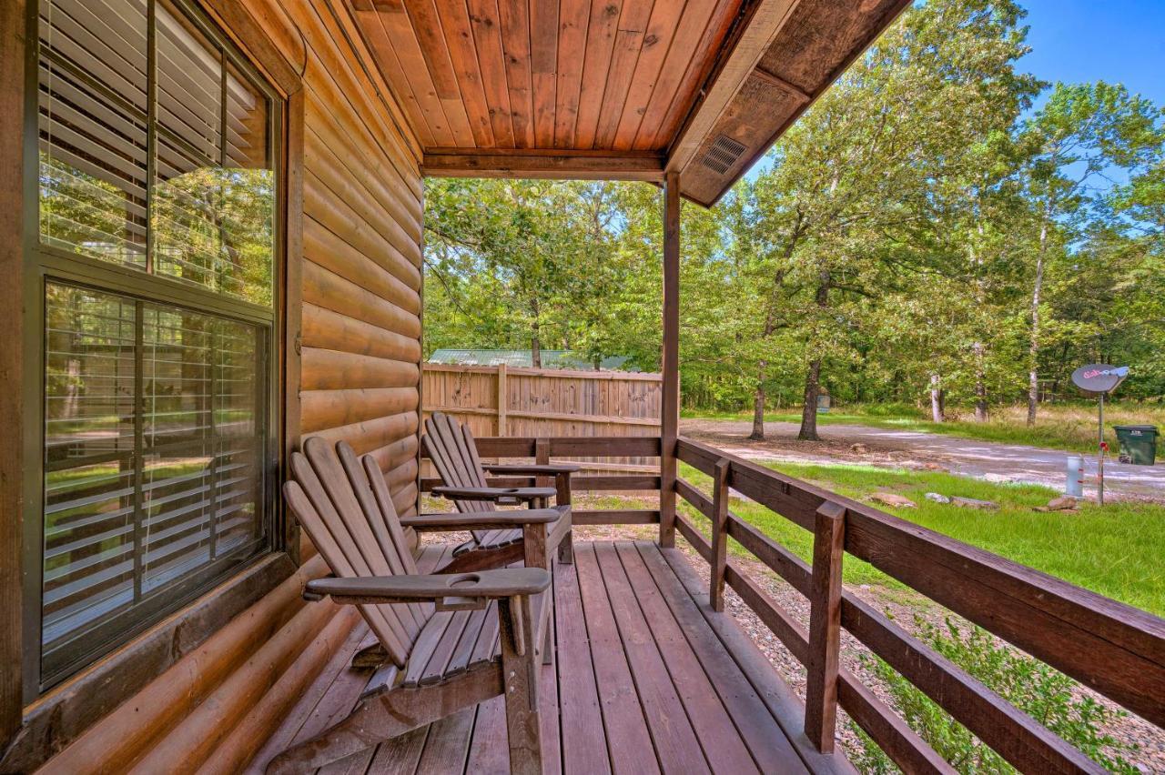 Ideally Located Broken Bow Cabin - Private Hot Tub Ngoại thất bức ảnh